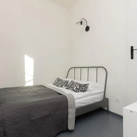 Budget-friendly Metro Wilanowska Mokotow By Renters Lejlighed *