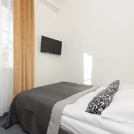 Budget-friendly Metro Wilanowska Mokotow By Renters *